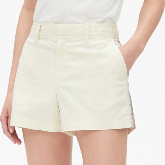 GAP Pants - GAP 3” City Shorts with embroidered side-stripe